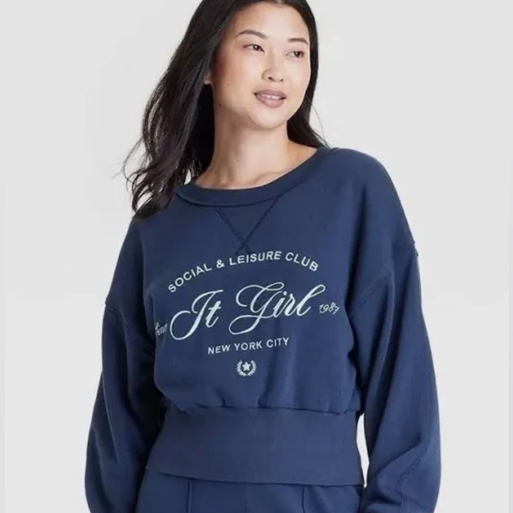 Closet clean out!

Grayson Threads navy blue cropped sweater size small.